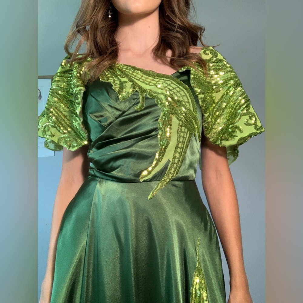 sparkly fairytale special occasion dress, size 2
